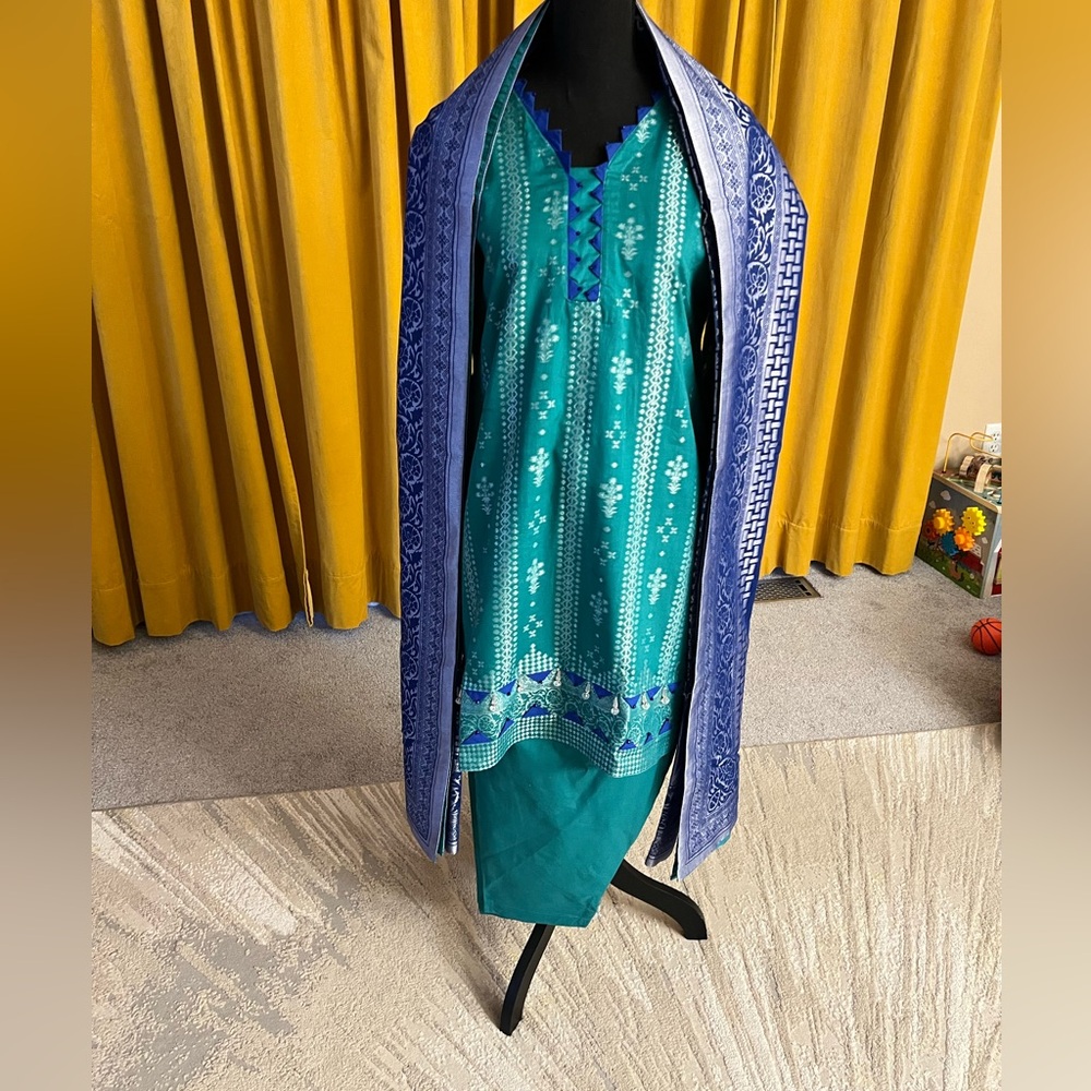 Bonanza satrangi 3pc jaquard dress